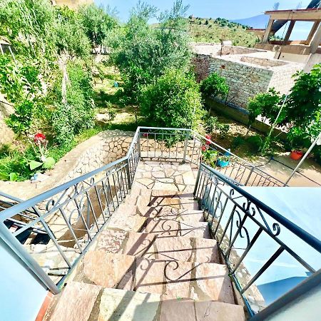 Coral Guesthouse Sarandë Buitenkant foto