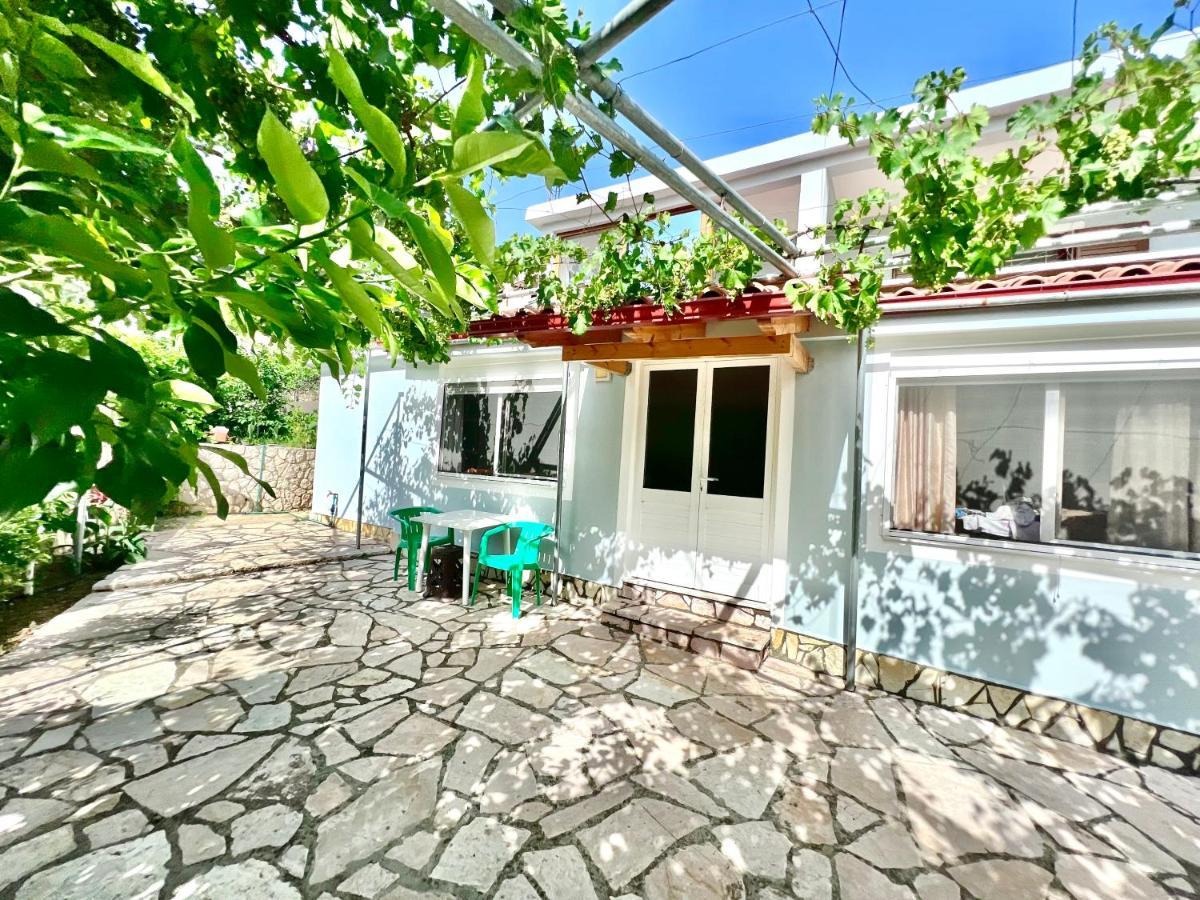 Coral Guesthouse Sarandë Buitenkant foto