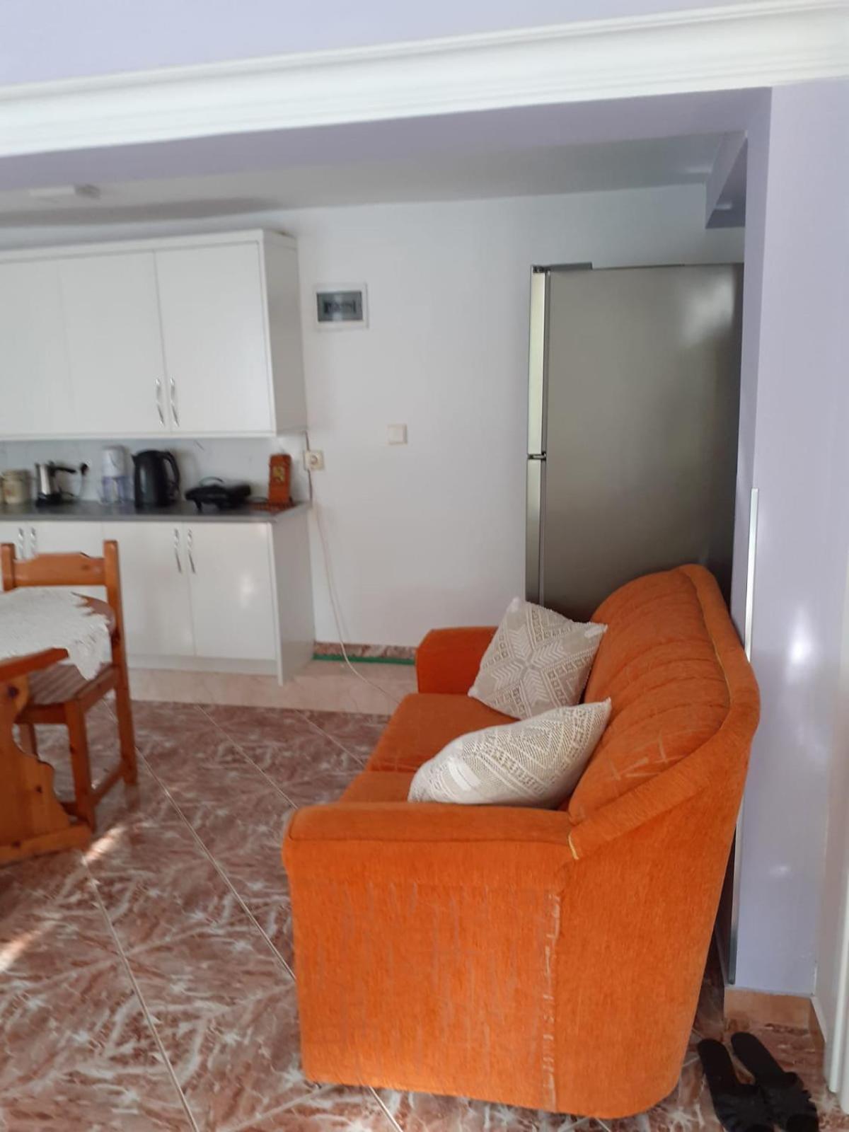 Coral Guesthouse Sarandë Buitenkant foto
