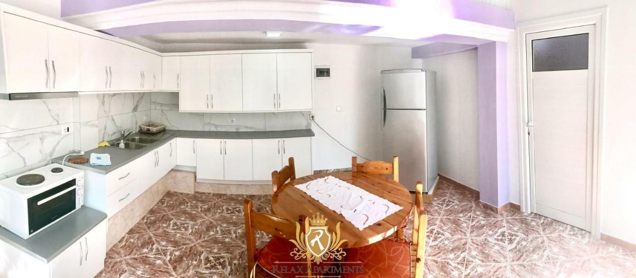 Coral Guesthouse Sarandë Buitenkant foto